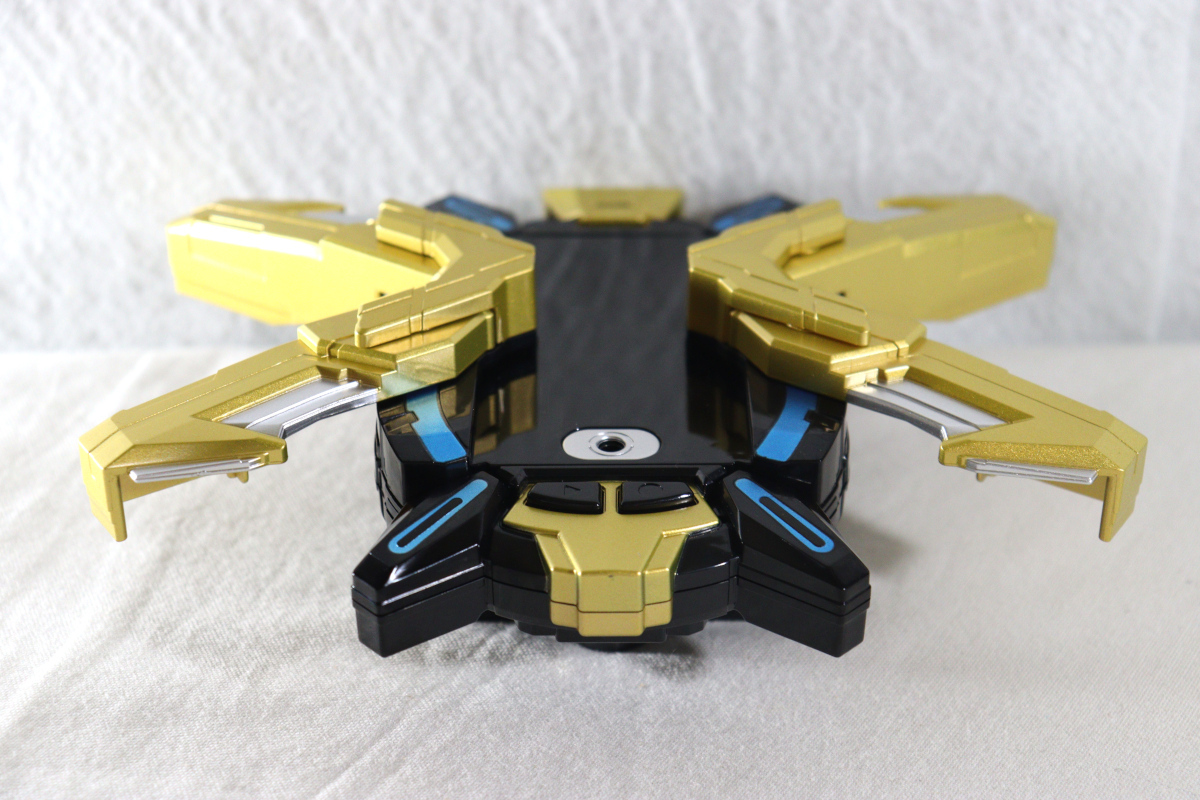 Ultraman X / Ultra Replica X Devizor with Package