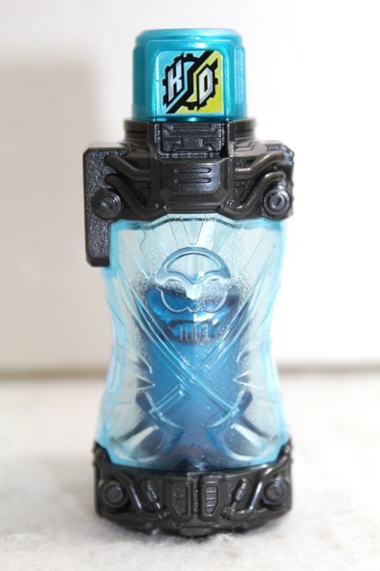Kamen Rider Build / DX Kaizoku Full Bottle Used