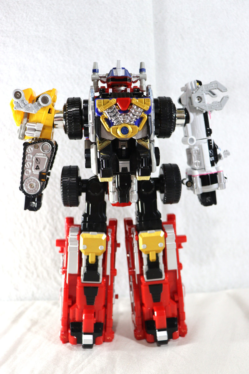 GoGo Sentai Boukenger / DX Daibouken with Package